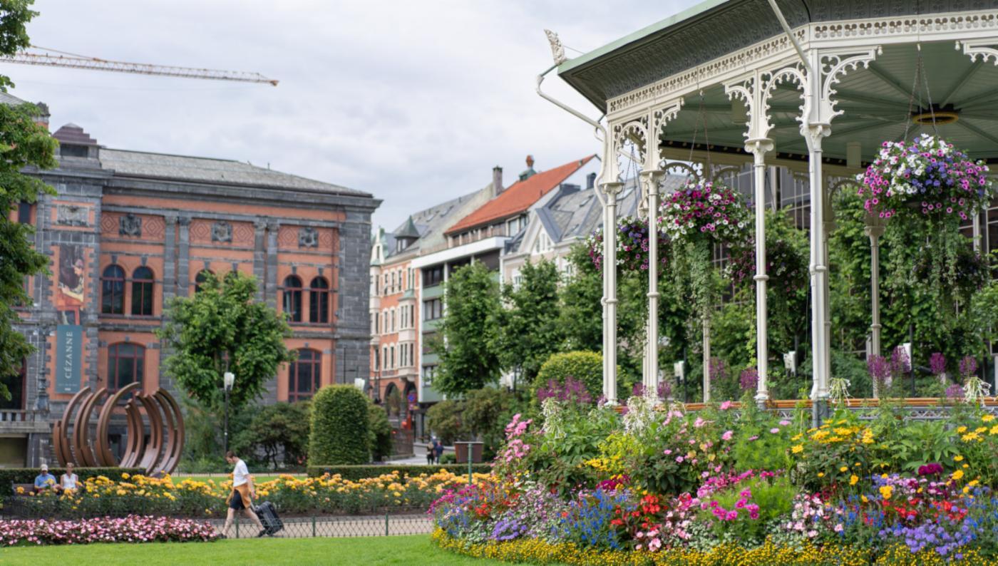 Byparken  (1 of 1).jpg